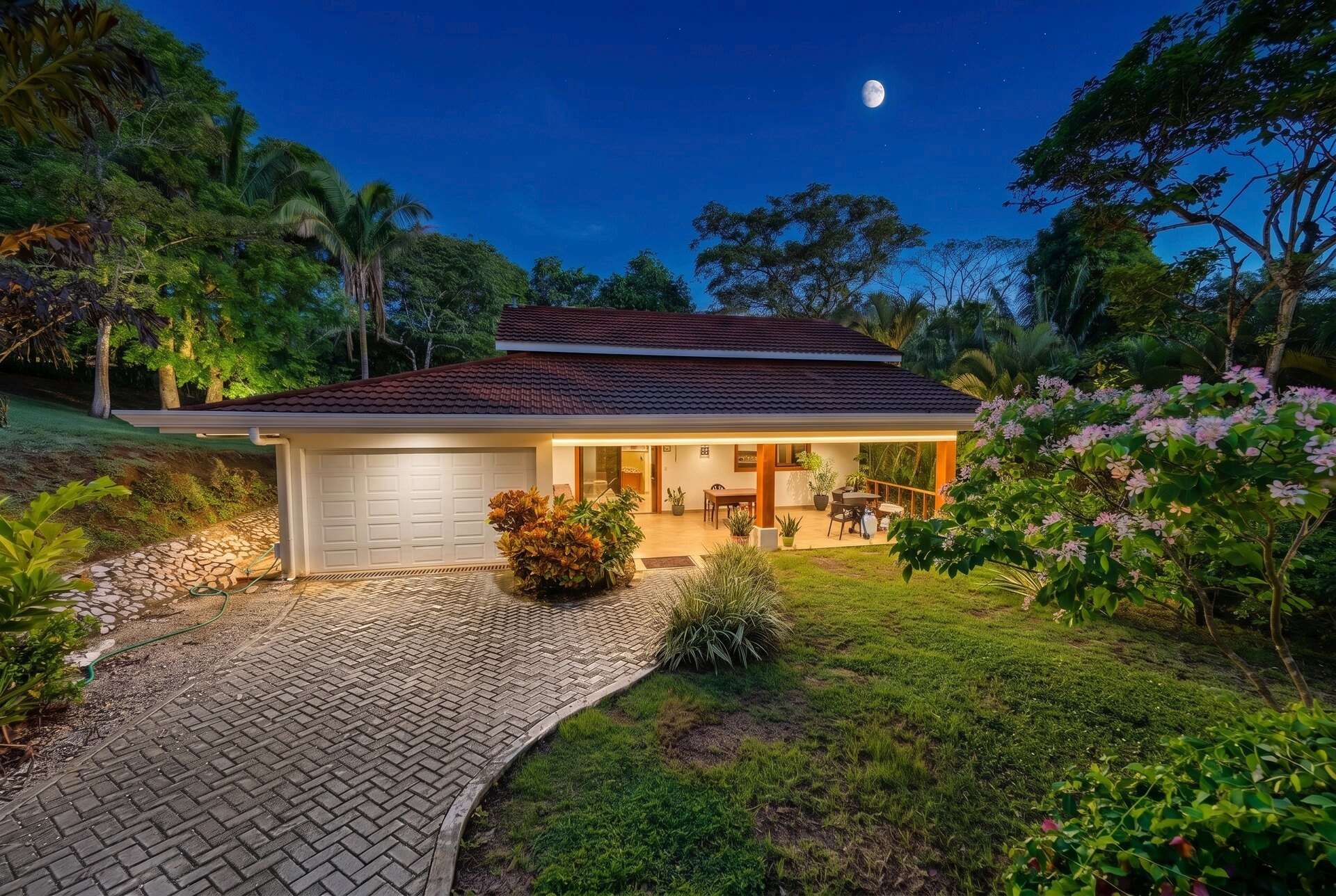 Tropical Eden, maison clé en main à vendre à Loma Verde, Playa Carrillo, Costa Rica